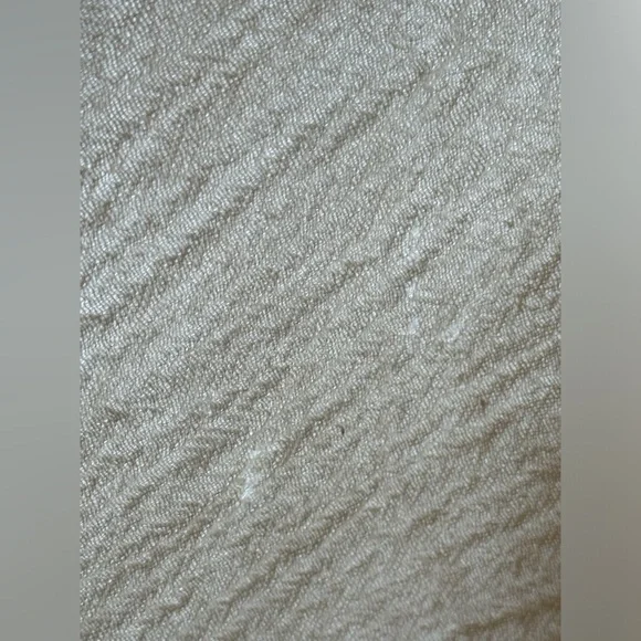 100% Cashmere Bloomingdale’s Textured Pale Pink Shawl, Wrap